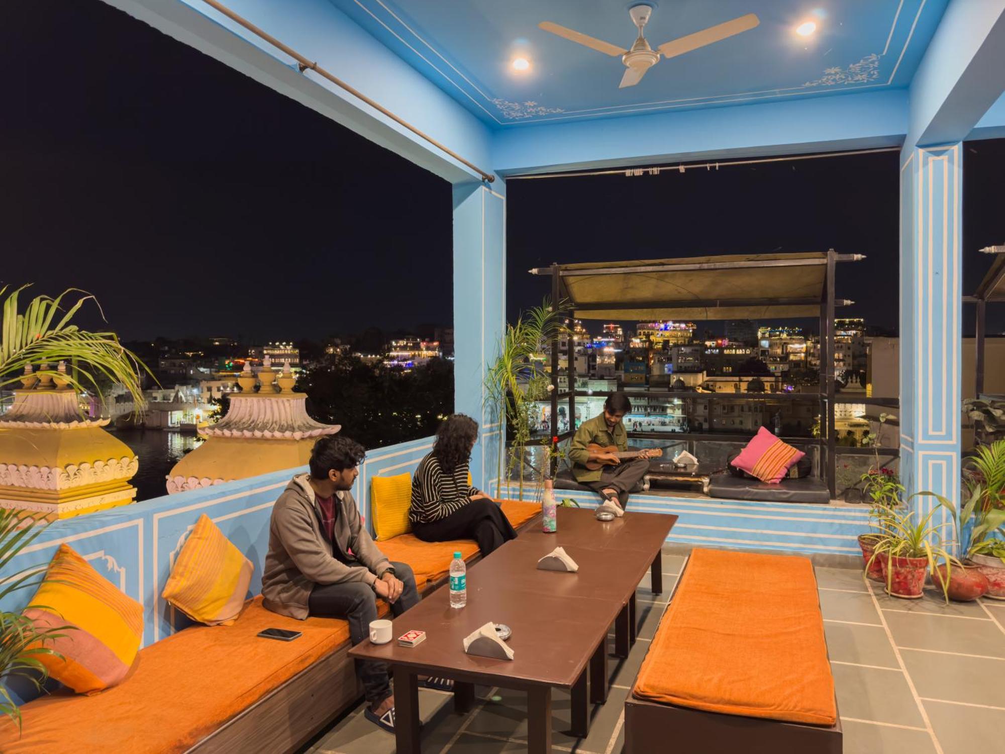 Madpackers Udaipur Hostel Exterior photo
